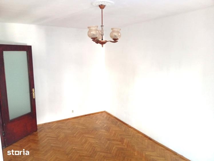 Apartament cu 2 camere semidecomandat în Micălaca