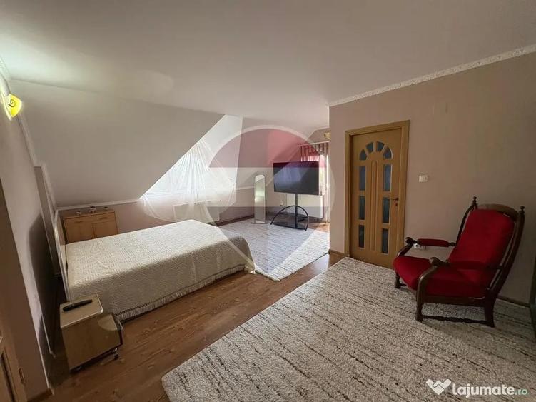Casă cu 5 camere cu Teren 2687 Mp în Mădăras