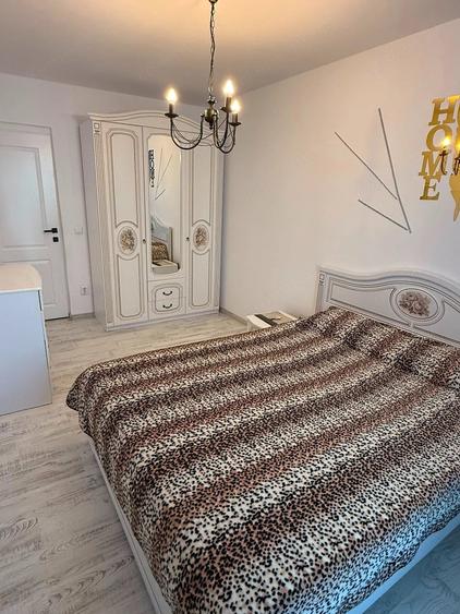 Apartament cu 3 camere decomandat în Lazaret