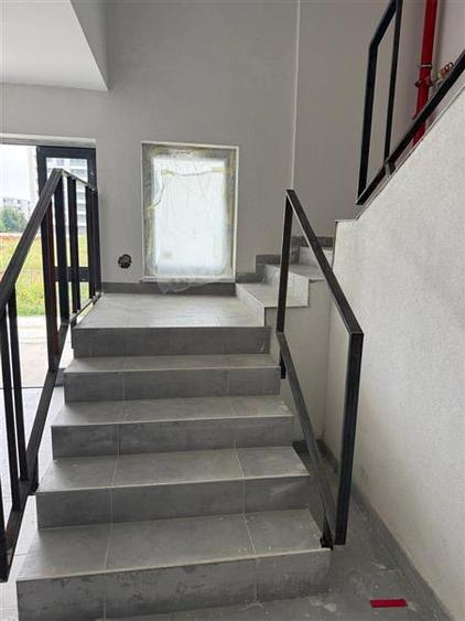 Apartament cu 2 camere decomandat în Berceni