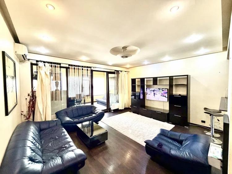 Apartament cu 2 camere decomandat, mobilat în Pajura