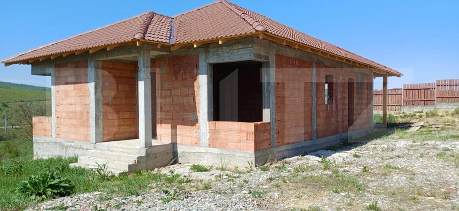 Casă la roșu 4 camere, 105 mp, 5 ari teren, zona Sigmir - 1