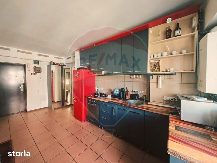 Apartament cu 2 camere semidecomandat, mobilat în Centrul Civic