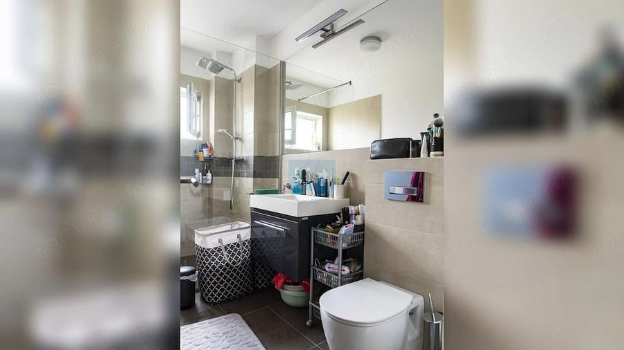 Apartament cu 2 camere semidecomandat în Borhanci