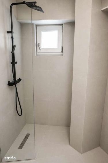 Apartament cu 4 camere decomandat în Giroc