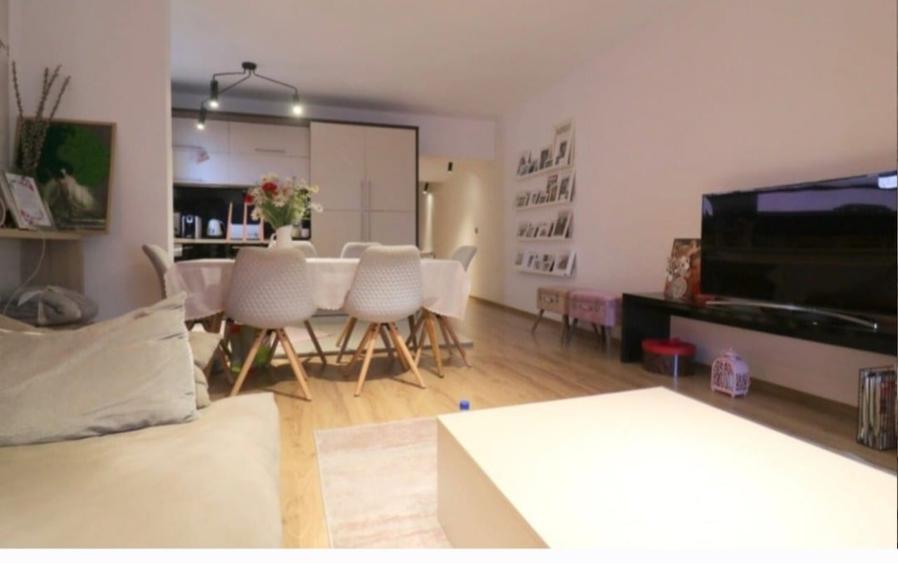 Casă individuală cu 5 camere cu Teren 580 Mp în Dumbrăvița
