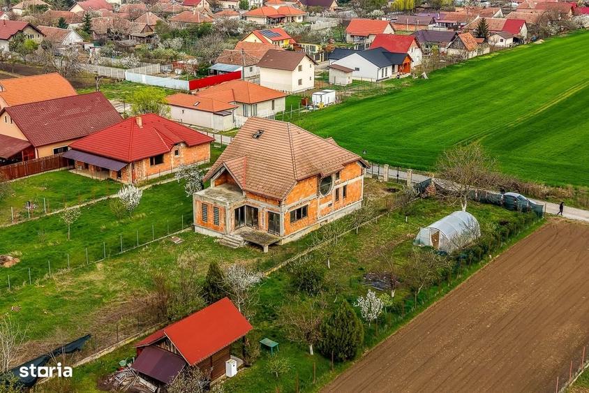 Casă cu 4 camere în Remetea Mică