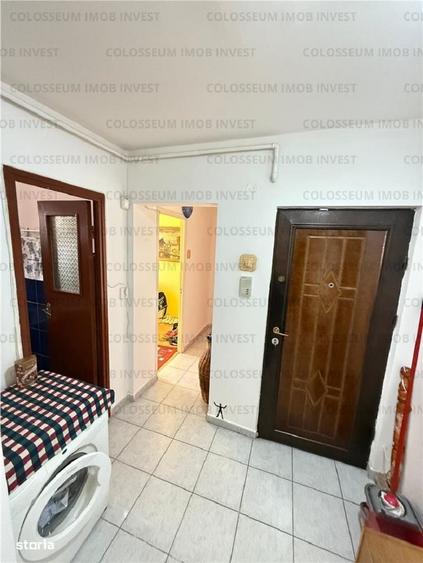 Apartament cu 3 camere decomandat în Calea București