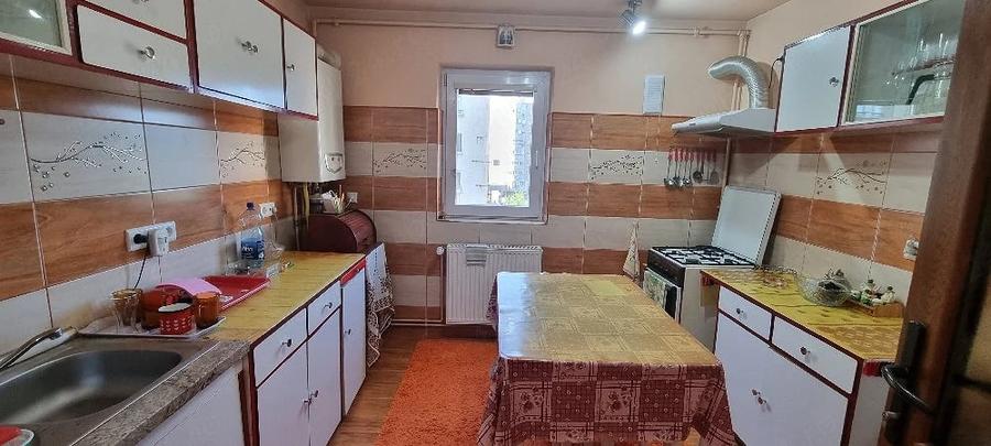 Apartament cu 2 camere semidecomandat în Dorobanților