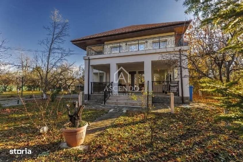 Casă cu 4 camere în Breaza de Sus