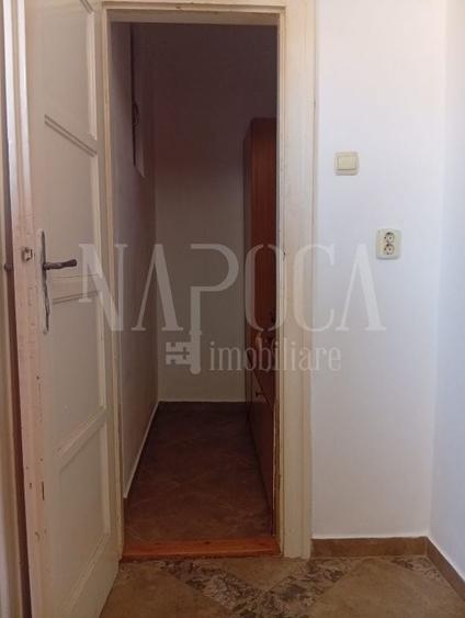 Apartament cu 2 camere semidecomandat, mobilat în Central