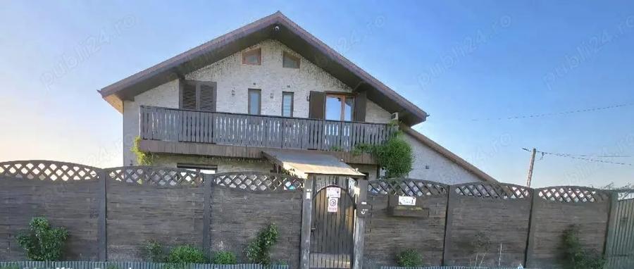 Casă cu 5 camere cu Teren 1000 Mp în Colonia Bod