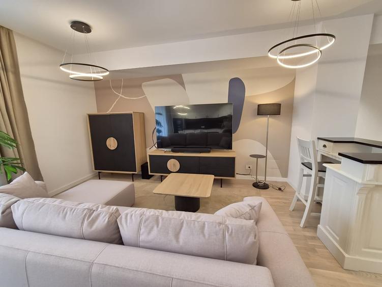 Apartament cu 4 camere decomandat în Iancu Nicolae