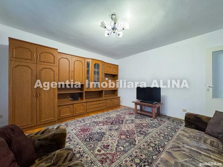 Apartament cu 3 camere decomandat în Progresul