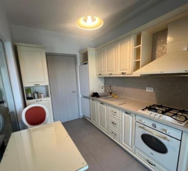 Apartament cu 2 camere decomandat în Crângași