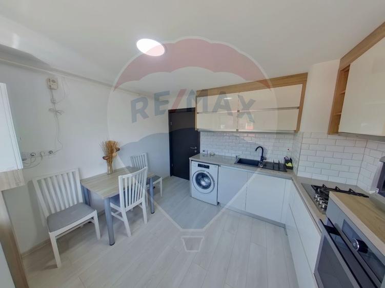 Apartament cu 2 camere, mobilat în Central