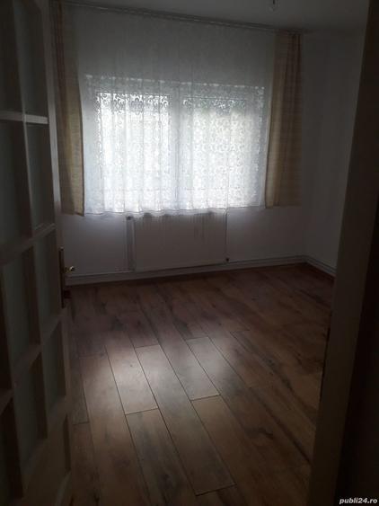 Spațiu comercial, de 61 mp, în Micro 17