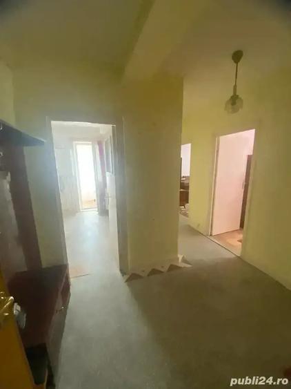 Apartament cu 3 camere decomandat în Târgu Ocna