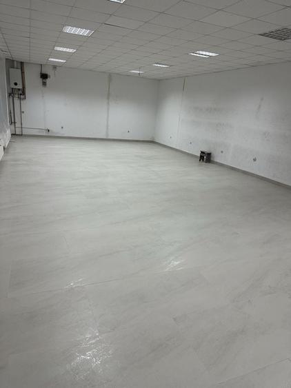 Spațiu comercial, de 220 mp, în Central
