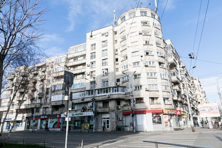 Garsonieră decomandată, mobilată în Unirii