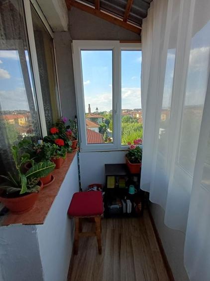 De vanzare ,apartament 2 camere - 5