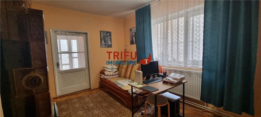 Casă individuală cu 4 camere cu Teren 1428 Mp în Partoș
