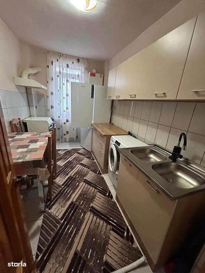 De inchiriat apartament cu 3 camere, decomandat, ultracentral - 4