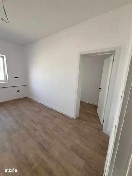 Apartament cu 4 camere în Moșnița Veche