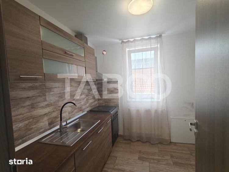 Casă cu 4 camere cu Teren 200 Mp în Tineretului