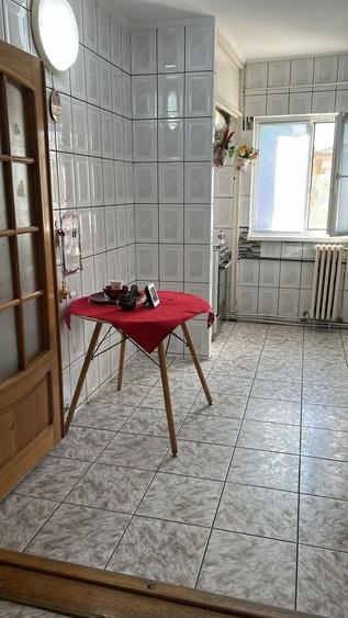Apartament cu 3 camere decomandat în Ultracentral