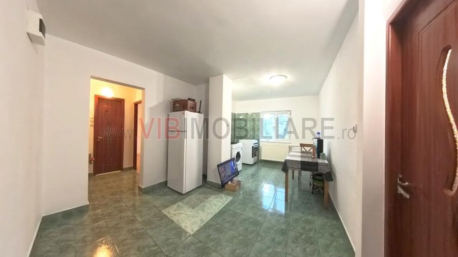 Apartament cu 2 camere decomandat în Tei