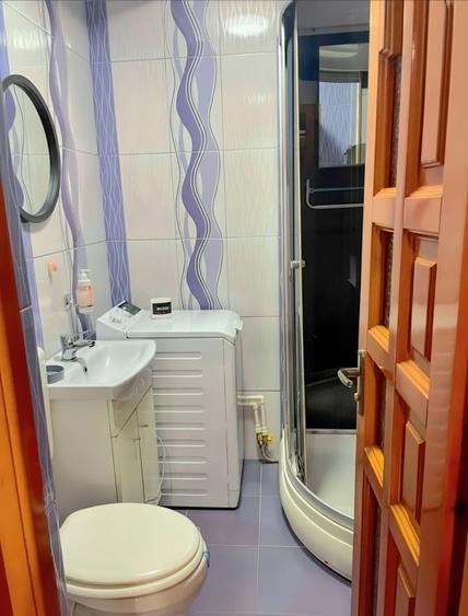 Apartament cu 4 camere decomandat, mobilat în Faleza Nord