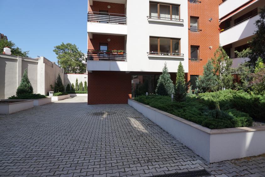 Birou, de 200 mp, în Cișmigiu