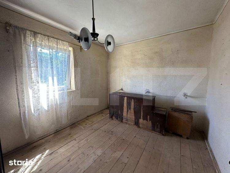Casă cu 4 camere cu Teren 2534 Mp în Brănișca