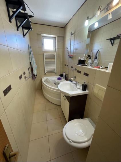 Apartament cu 2 camere decomandat în Exterior Vest