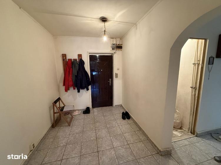 Apartament cu 2 camere decomandat, mobilat în Moinești