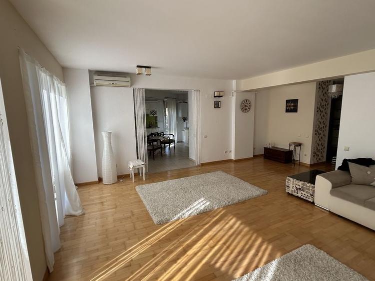 Apartament cu 2 camere decomandat în Răcădău