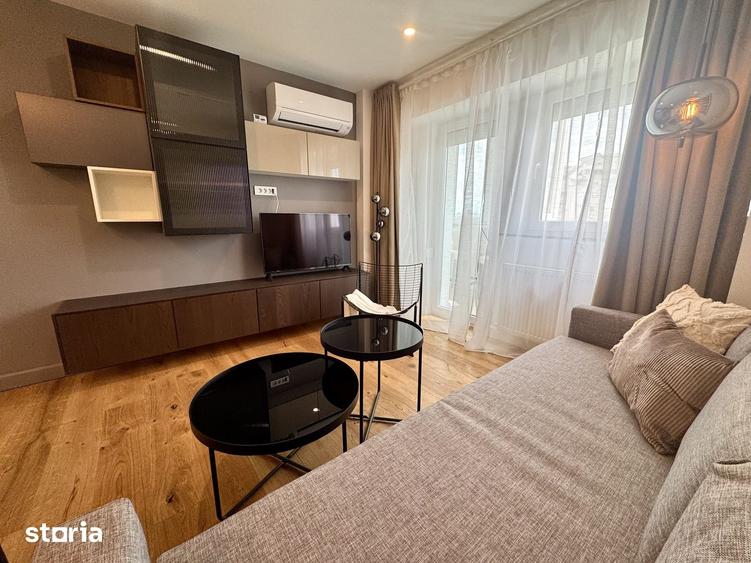 Apartament cu 3 camere decomandat în Intim