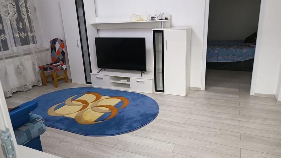 Apartament cu 2 camere semidecomandat în Ultracentral