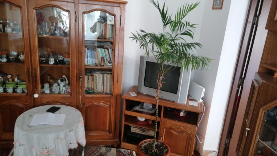 Apartament cu 3 camere semidecomandat în Universității
