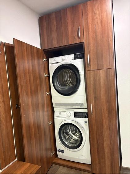 Apartament cu 3 camere decomandat în Sânmartin