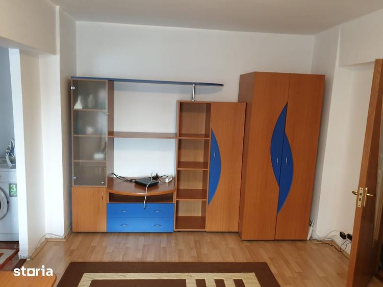 Apartament cu 2 camere semidecomandat în Militari