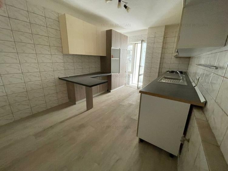 Apartament cu 4 camere semidecomandat, mobilat în Primăverii