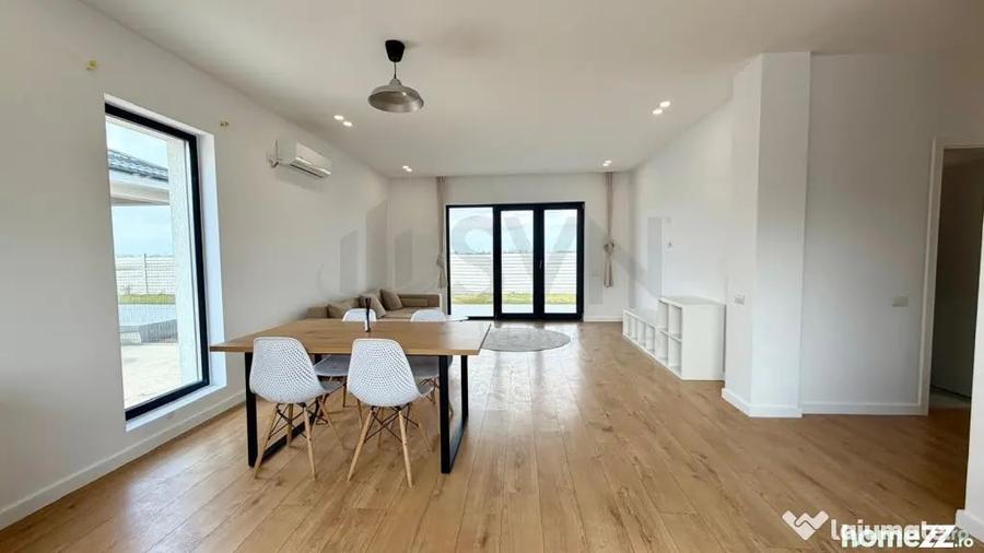 Casă cu 4 camere cu Teren 330 Mp în Tunari