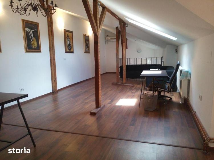 Apartament cu 4 camere în Gara de Nord