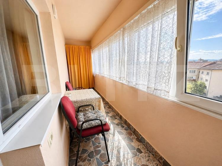 Apartament cu 5 camere decomandat, mobilat în Cetate