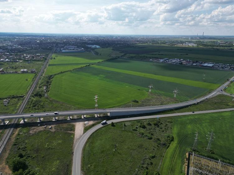 Teren agricol extravilan de 28089 mp, în Nord
