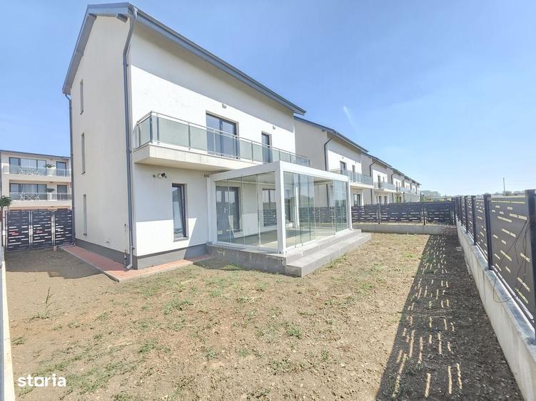 Casă cu 4 camere decomandat în Central