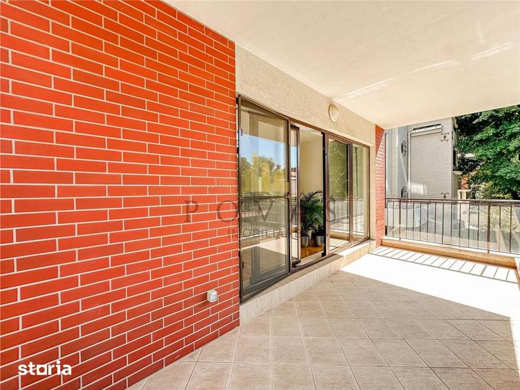 Apartament cu 4 camere în Aviatorilor