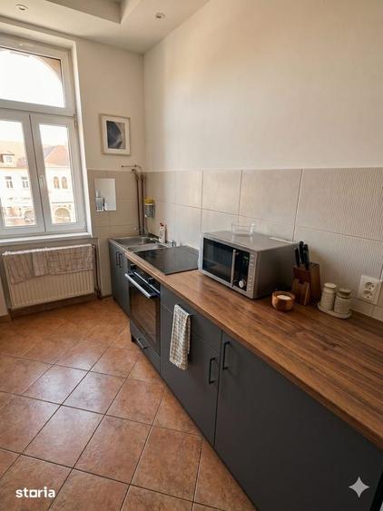 Apartament cu 8 camere în Central